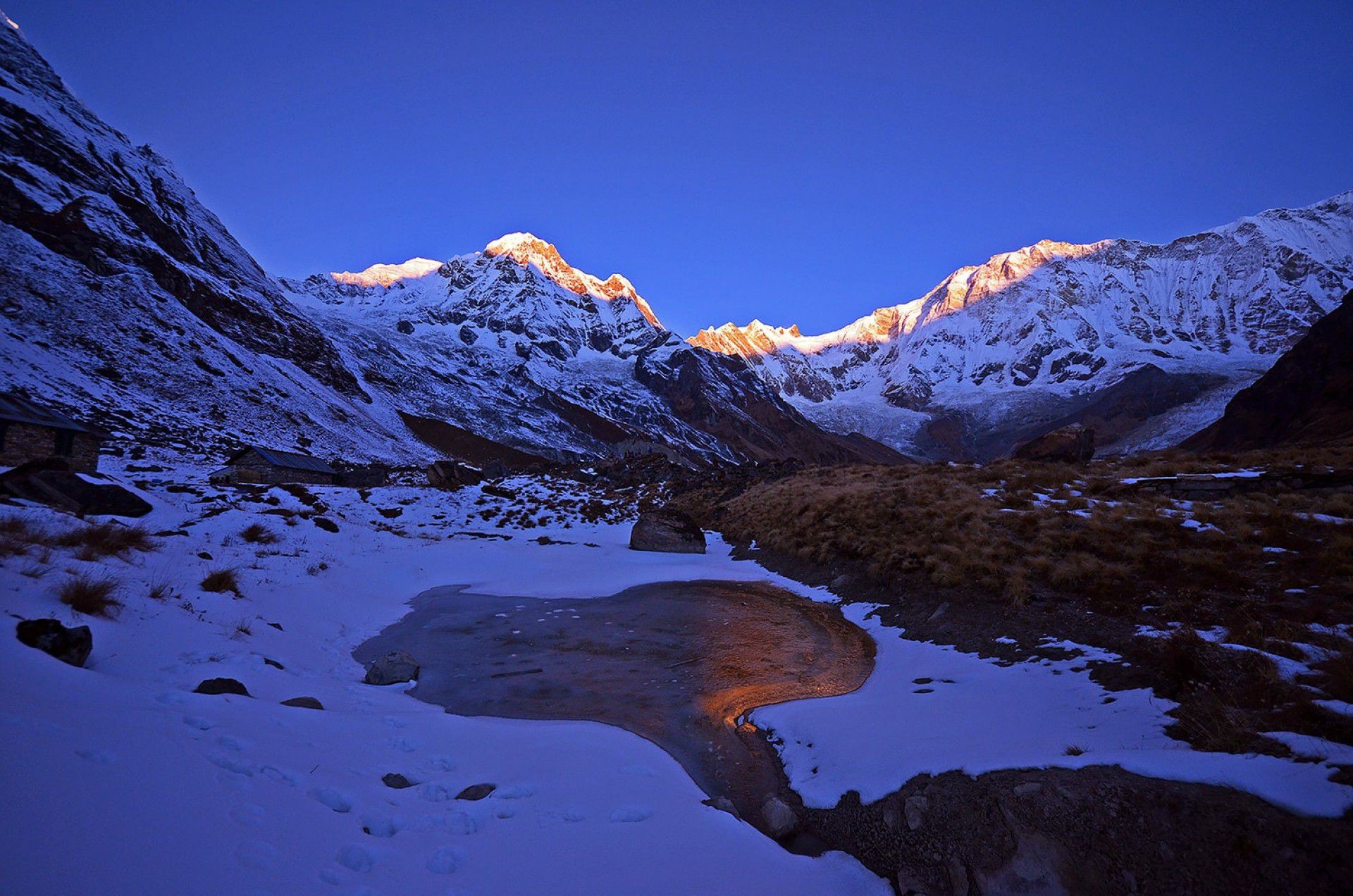 ANNAPURNA  BASE CAMP TREK